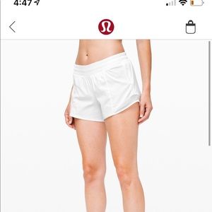 LULULEMON hotty hot shorts white